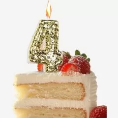Свеча декоративная Цифра "4" Золотые пайетки 5572718